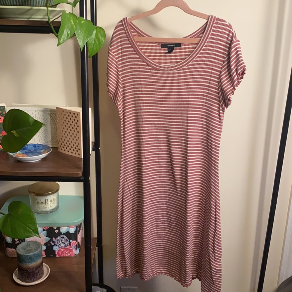 2/$10- FOREVER 21- Dress Short Sleeve Tunic Ruffle Hem Striped Stretch